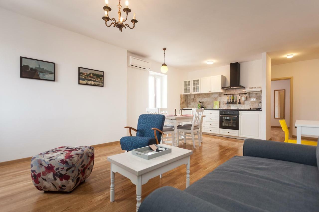 Apartment Amare Seaview روفينج المظهر الخارجي الصورة